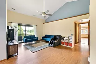 18075 Royal Oak Ct, Tinley Park, IL 60477 - Photo 8