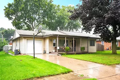 607 Wallace Avenue, Morris, IL 60450 - Photo 1