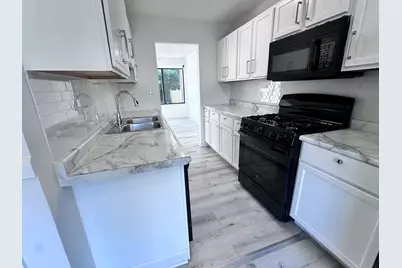 811 Shawnee Trail #811, Roselle, IL 60172 - Photo 4