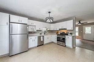 1915 Joppa Ave, Zion, IL 60099 - Photo 8