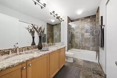 400 N Lasalle Street #3602, Chicago, IL 60654 - Photo 14