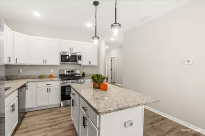 477 S Preston Street, Cortland, IL 60112 - Photo 6
