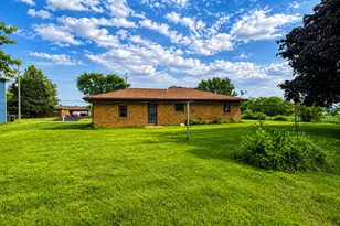 1721 E 1st St, Streator, IL 61364 - Photo 2
