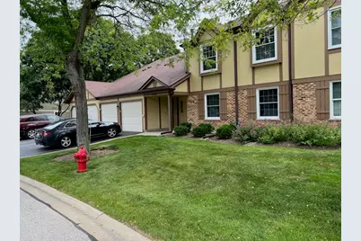 1047 Auburn Lane #1047, Buffalo Grove, IL 60089 - Photo 2