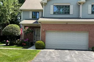 211 Village Dr, Mount Prospect, IL 60056 - Photo 1
