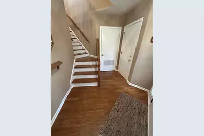 211 Village Drive, Mount Prospect, IL 60056 - Photo 22