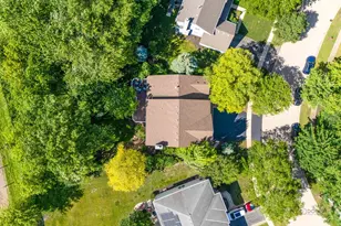 7510 Clarewood Ln, Gurnee, IL 60031 - Photo 36