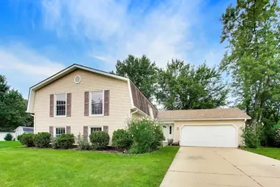 4500 Sundance Court, Hoffman Estates, IL 60192 - Photo 1