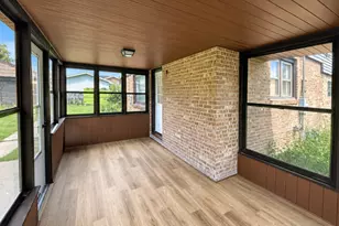 2130 Hawthorne Ln, Waukegan, IL 60087 - Photo 14