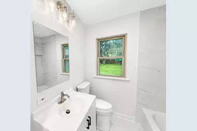 2130 Hawthorne Lane, Waukegan, IL 60087 - Photo 6