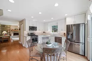 457 N Stark Dr, Palatine, IL 60074 - Photo 8