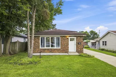 7307 W 113th Place, Worth, IL 60482 - Photo 2