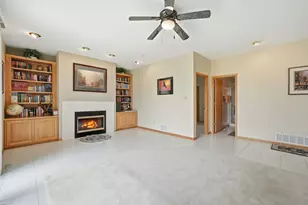 634 Primrose Cir, Matteson, IL 60443 - Photo 14