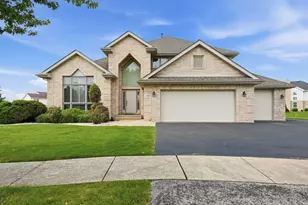 634 Primrose Cir, Matteson, IL 60443 - Photo 1