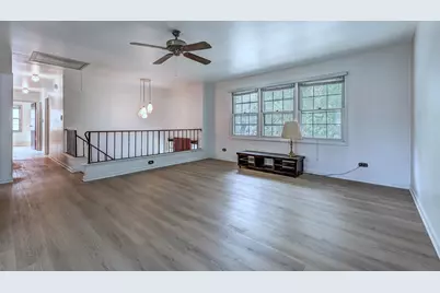 1480 Mayfield Lane, Hoffman Estates, IL 60169 - Photo 2