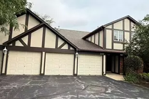 200 Brookside Ln, Willowbrook, IL 60527 - Photo 1