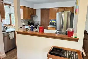 200 Brookside Ln, Willowbrook, IL 60527 - Photo 10