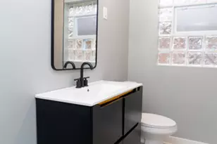 9451 S Lawndale Ave, Evergreen Park, IL 60805 - Photo 10