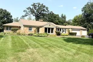 17W163 Oak Ln, Bensenville, IL 60106 - Photo 2