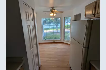 843 E Princeton Circle #843, Island Lake, IL 60042 - Photo 4