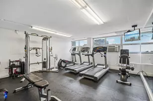 222 E Pearson St, Chicago, IL 60611 - Photo 18