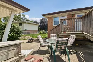 6512 102nd Pl, Chicago Ridge, IL 60415 - Photo 12