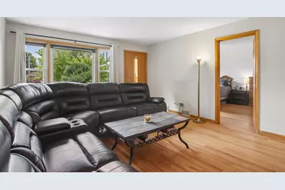 6512 102nd Place, Chicago Ridge, IL 60415 - Photo 2