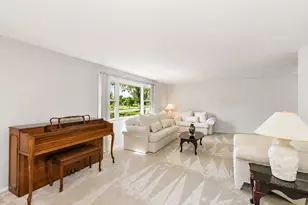 31 S Salem Dr, Schaumburg, IL 60193 - Photo 4