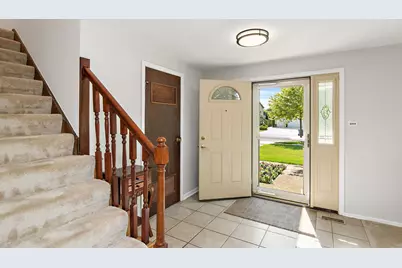 31 S Salem Drive, Schaumburg, IL 60193 - Photo 2