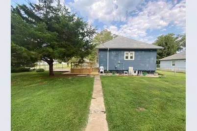 1035 Dover Street, Centralia, IL 62801 - Photo 2