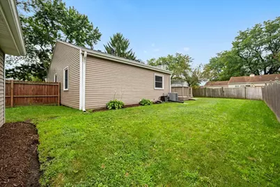 2690 Crosscreek Court, Aurora, IL 60502 - Photo 32