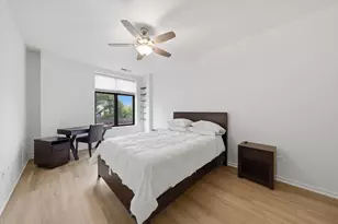 2045 W Concord Pl, Chicago, IL 60647 - Photo 12