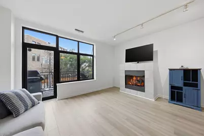 2045 W Concord Place #307, Chicago, IL 60647 - Photo 8
