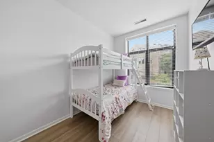 2045 W Concord Pl, Chicago, IL 60647 - Photo 16