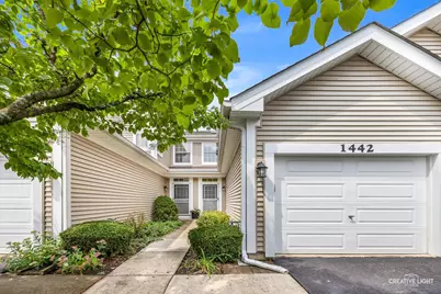 1442 Walnut Hill Avenue, Saint Charles, IL 60174 - Photo 2