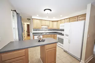 503 Case Ct, Schaumburg, IL 60193 - Photo 6