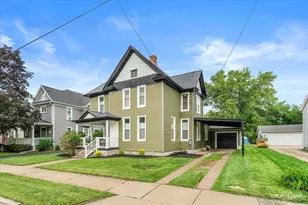 211 E Boyd St, Dixon, IL 61021 - Photo 1