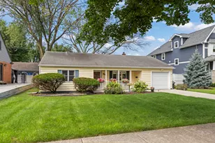 906 S Ashland Ave, La Grange, IL 60525 - Photo 2