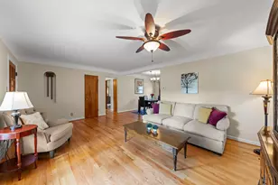 906 S Ashland Ave, La Grange, IL 60525 - Photo 6