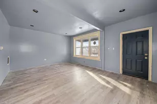 8545 S Saginaw Ave, Chicago, IL 60617 - Photo 4