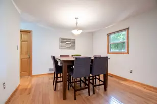 231 S 17th St, Saint Charles, IL 60174 - Photo 4