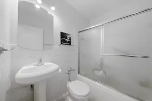 3900 N Lake Shore Dr, Chicago, IL 60613 - Photo 12