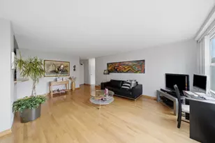 3900 N Lake Shore Dr, Chicago, IL 60613 - Photo 2