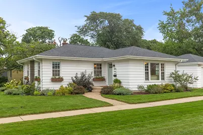 1205 E Evergreen Street, Wheaton, IL 60187 - Photo 2