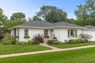 1205 E Evergreen St, Wheaton, IL 60187 - Photo 2