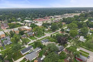 1205 E Evergreen St, Wheaton, IL 60187 - Photo 38