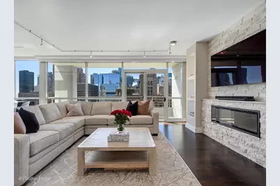 250 E Pearson Street #1903, Chicago, IL 60611 - Photo 2