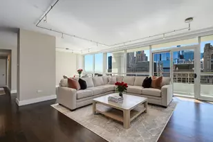 250 E Pearson St, Chicago, IL 60611 - Photo 4