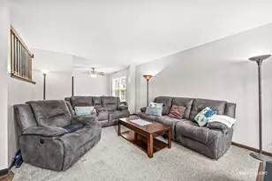 205 Yellow Pine Dr, Bolingbrook, IL 60440 - Photo 8