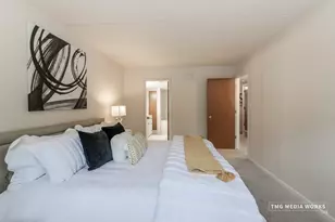 616 E 5th Ave, Naperville, IL 60563 - Photo 18